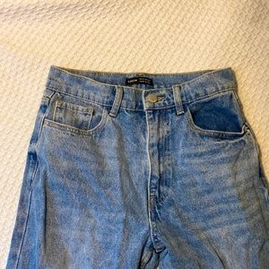 SHEIN BLUE STRAIGHT LEG JEANS. Never worn. Size 27.